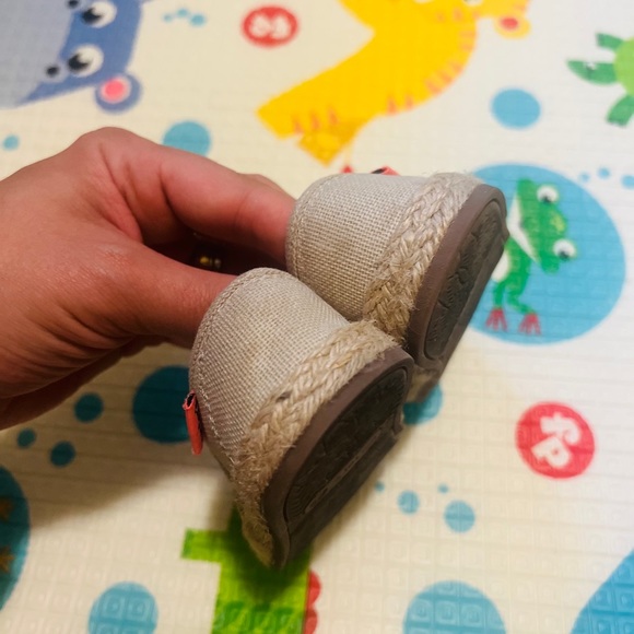 Baby espadrilles size 4 Infant - Picture 2 of 2